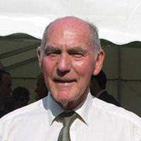 Les Tennant
